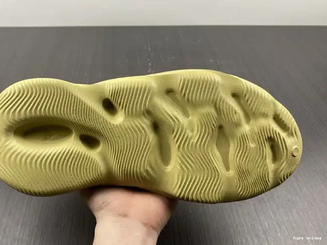hype RNNR Sulfur GV6775 Foam Adidas Yeezy 0609
